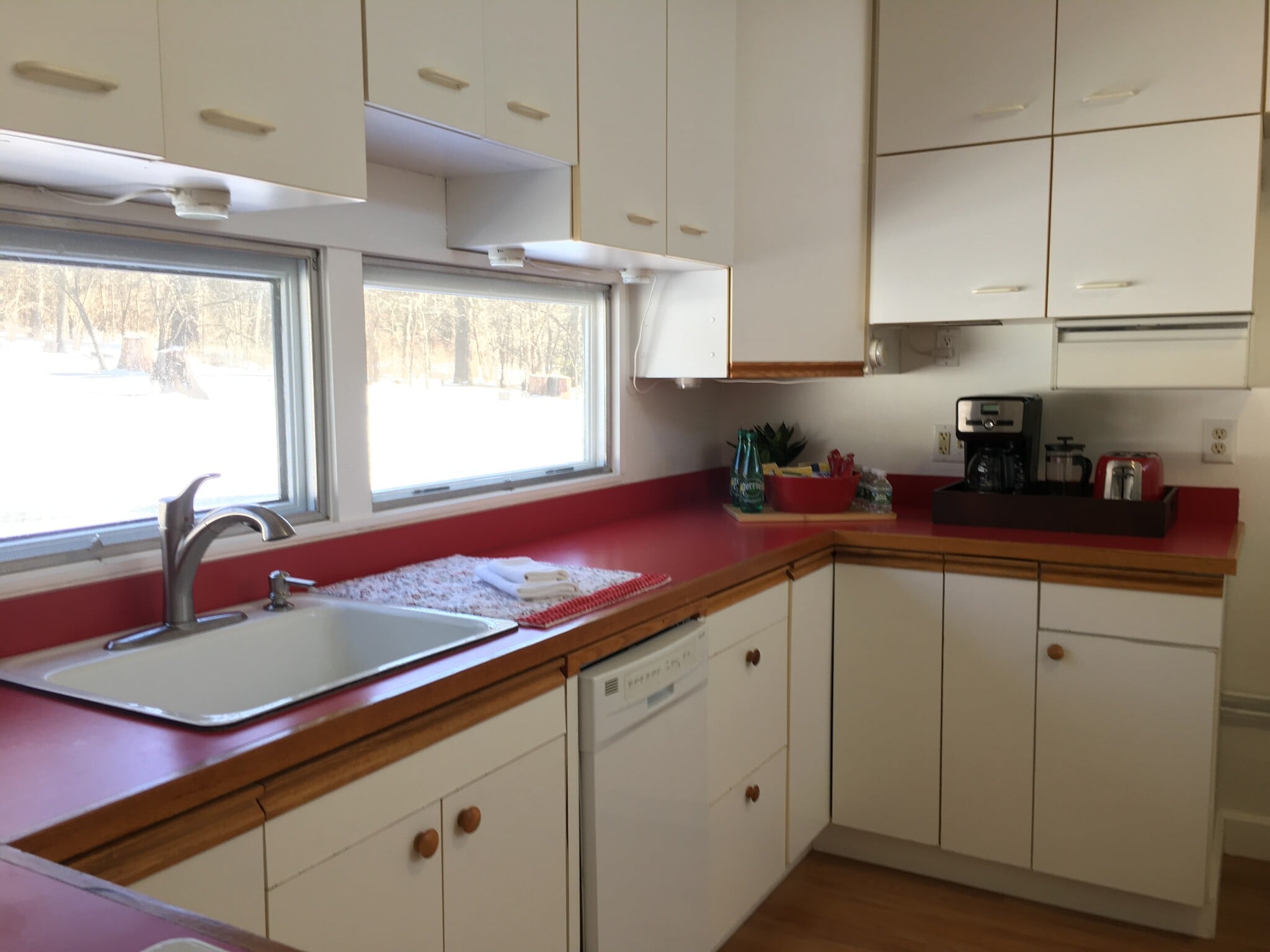 Building Photo - 983 Cayuga Heights Rd