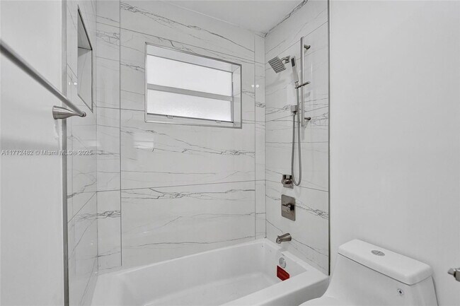 Building Photo - 101 SW 53rd Ave