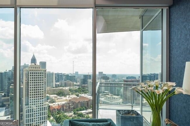 Building Photo - 1065 Peachtree St NE