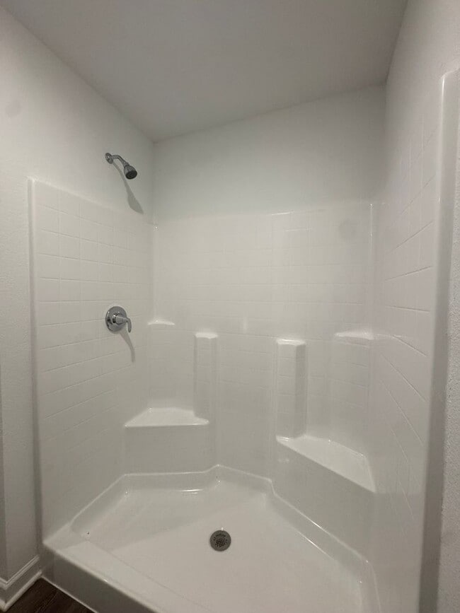Building Photo - Laughlin Ranch New 3 Bed, 2 Bath close to Water, on Parkway