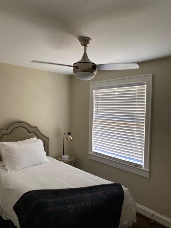 Building Photo - 318 Arcadia Park