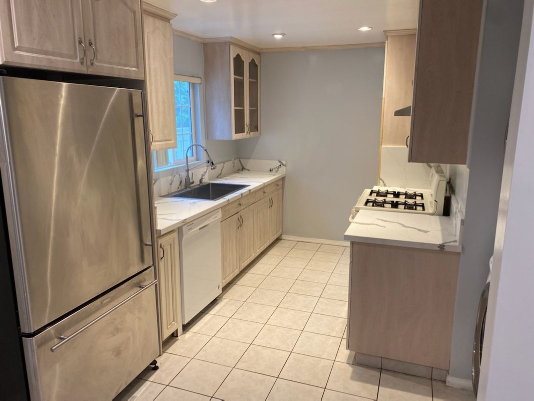 Building Photo - 5202 Woodman Ave