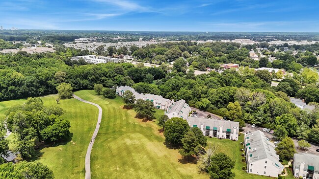 Building Photo - 1725 Grand Bay Dr