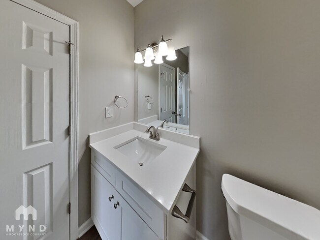 Building Photo - 3302 Summer Brooke Ln