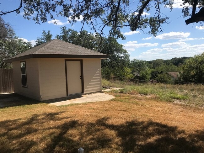 Building Photo - West Lampasas home