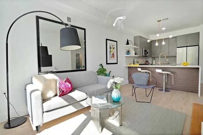 Building Photo - 276 Duncan Ave