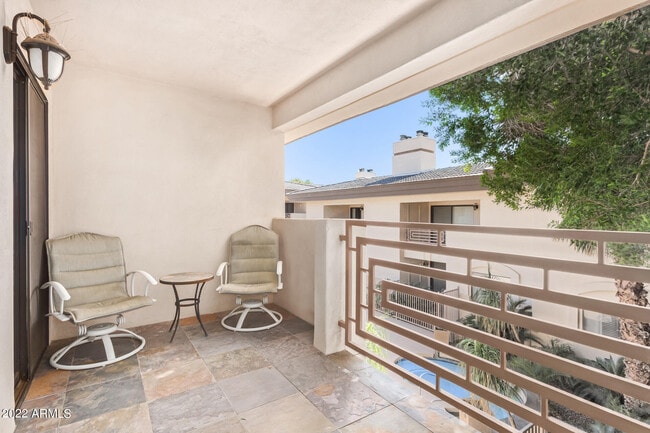 Building Photo - 3235 E Camelback Rd