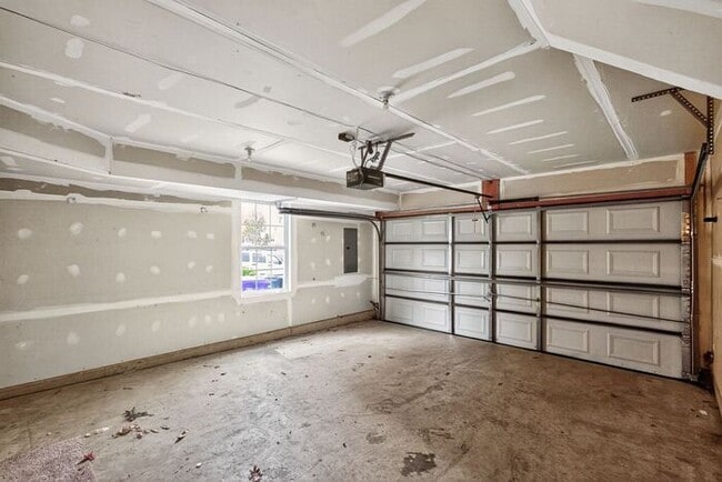 Building Photo - 11530 Sulphur Hills Pl