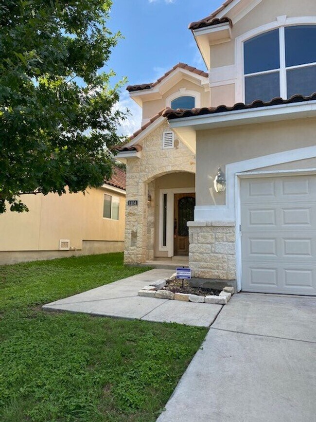 Building Photo - Rental in the Villas!