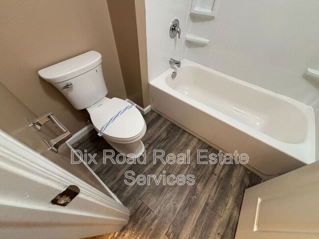 Building Photo - 2497 Deercove Ct.