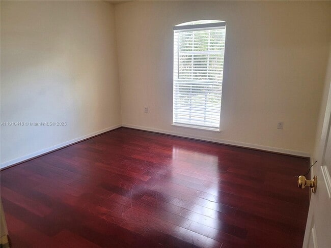 Building Photo - 6057 Ridge Lake Cir