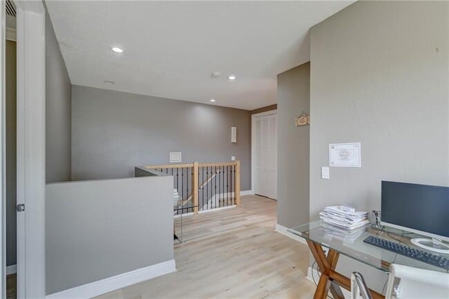 Building Photo - 1109 NE 16th Ave