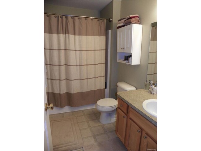 Building Photo - 6272 Cheshire Park Dr