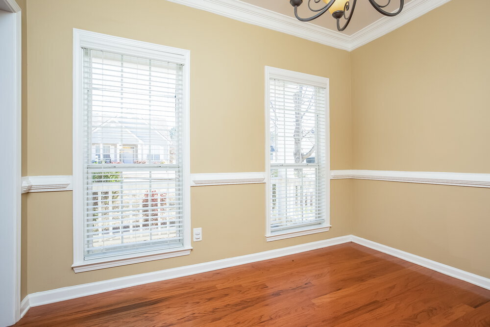 Building Photo - 50 Cottage Ln