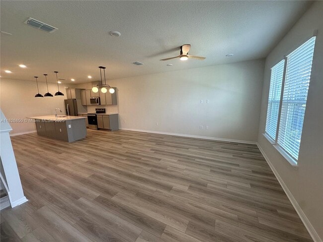 Building Photo - 6364 Tabebuia Pkwy