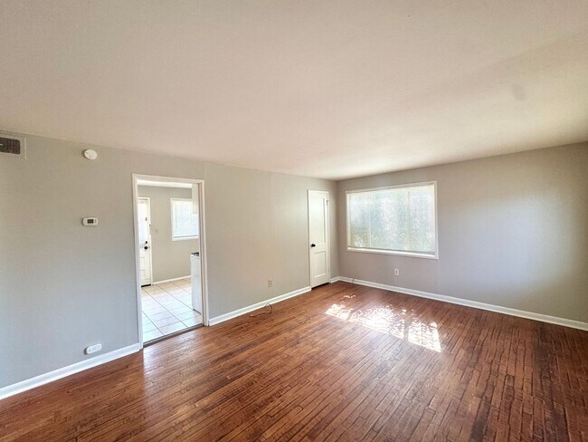 Building Photo - 464-464 Glen View Ct