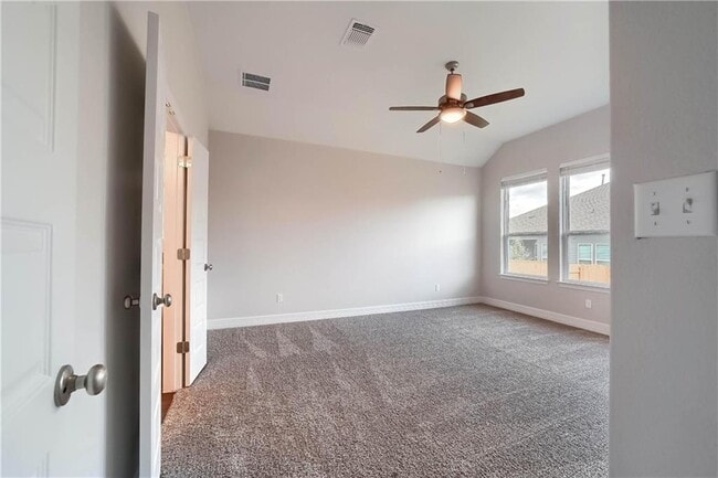 Building Photo - 133 White Steppe Way