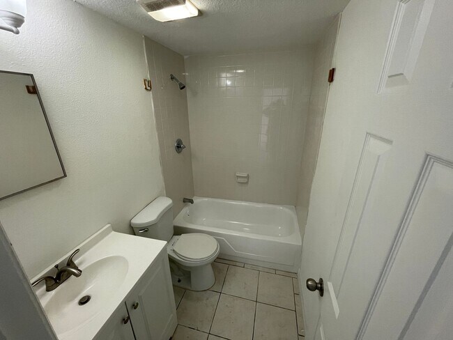 Building Photo - 5317 Avery Rd