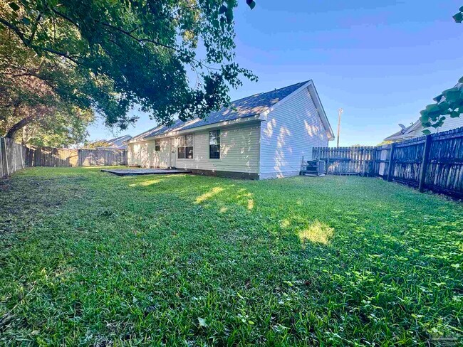 Building Photo - 1323 Sterling Point Dr