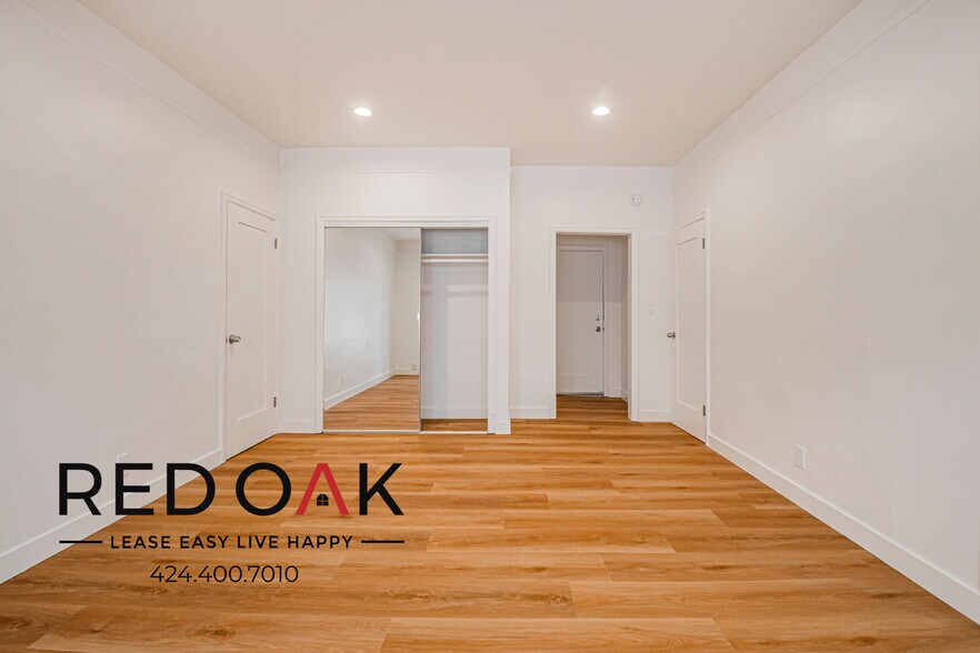 Building Photo - 1818 Whitley Ave