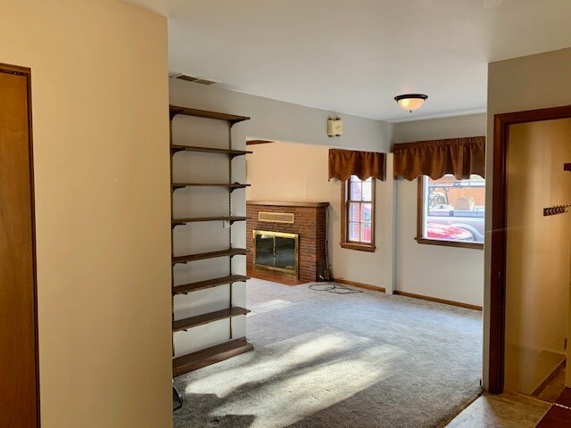 Building Photo - 213 N Berry Pine Rd