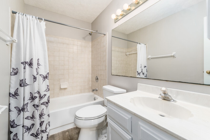 Building Photo - 260 Timber Ridge Dr