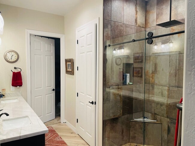 Building Photo - 3835 Portofino Wy