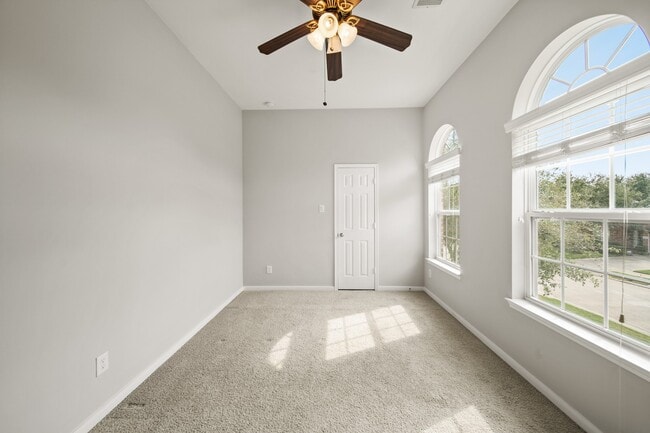 Building Photo - 24430 Silverton Valley Ln