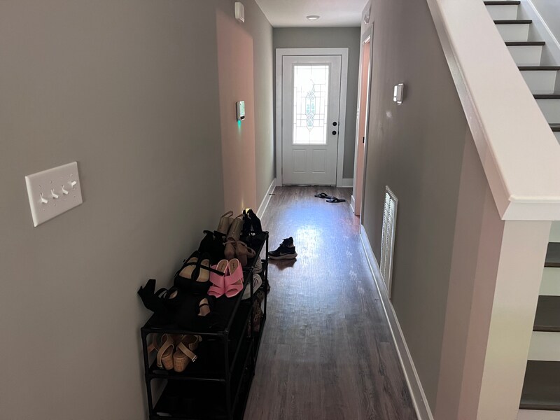 Building Photo - 414 Oak St