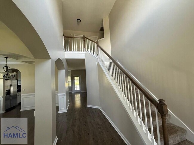 Building Photo - 50 Huntington Dr