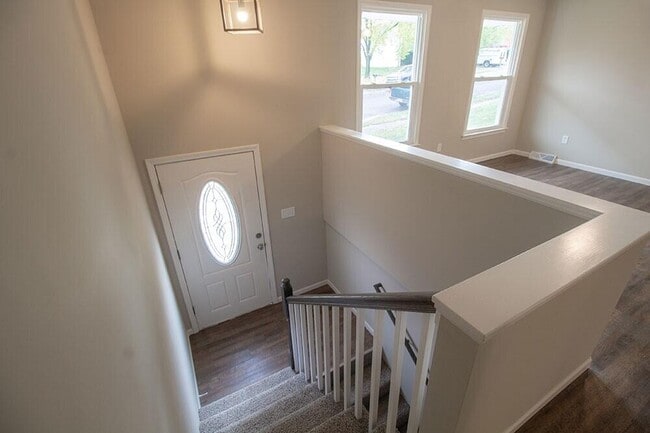 Building Photo - 1909 Newton Dr