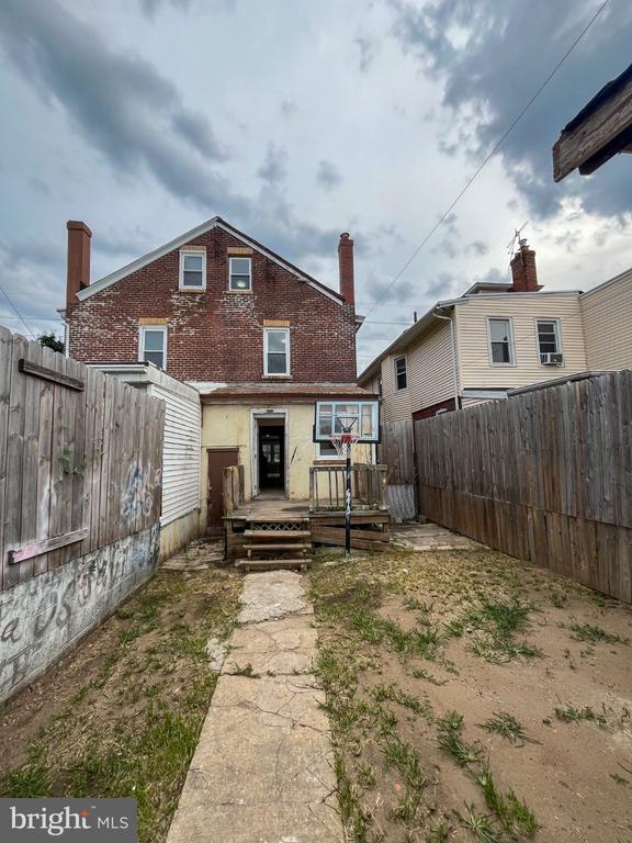 Building Photo - 1512 S Broad St