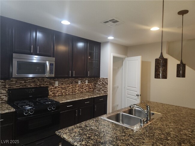 Building Photo - 3080 Paladi Ave