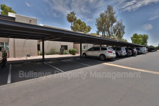 Building Photo - 4201 E Camelback Rd