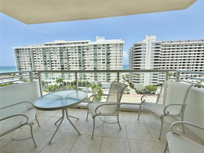 Building Photo - 5600 Collins Ave