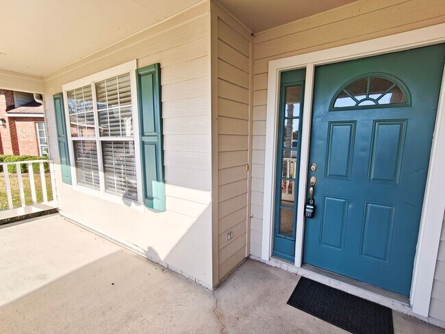 Building Photo - Florida Living at Its Best – 3BR Home with Hot Tub & Resort Amenities