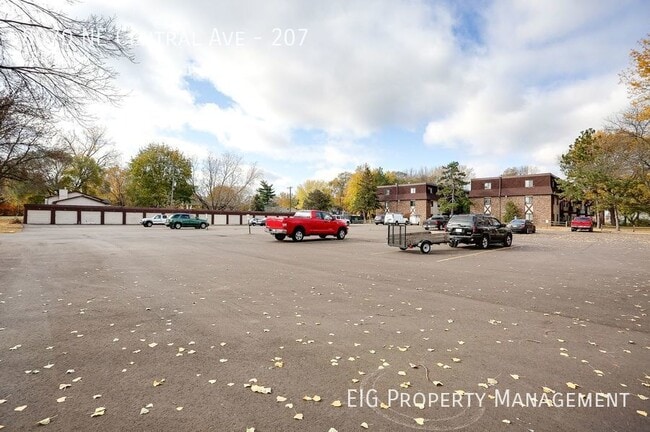 Building Photo - Available 6/22/2024