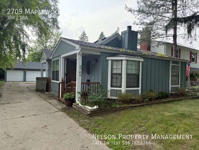 Primary Photo - 2709 Maplewood Ave
