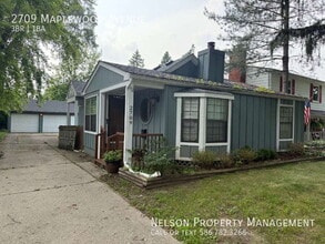 Building Photo - 2709 Maplewood Ave