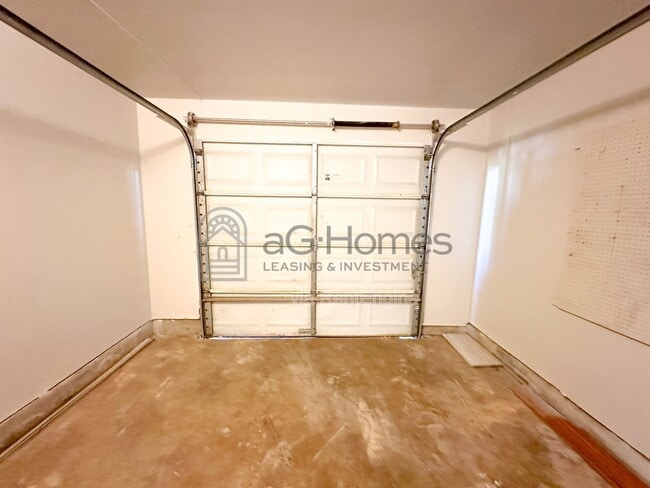 Building Photo - 4722 SE 27th St