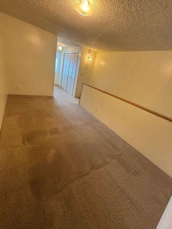 Building Photo - 462 W 11th Alley