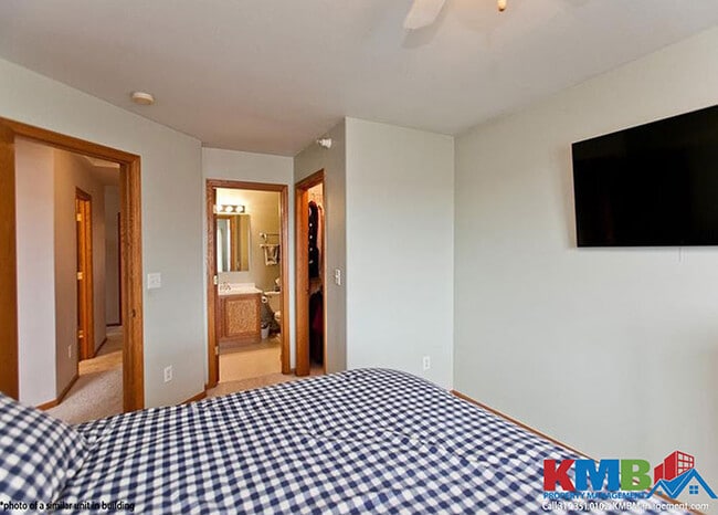 Building Photo - 368 Camden Rd