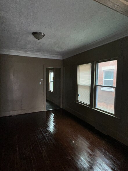 Building Photo - 4087 W Philadelphia St