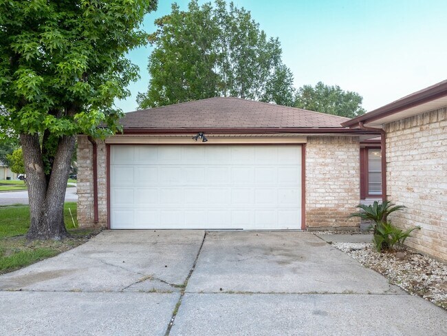 Building Photo - 6542 Bridgegate Dr