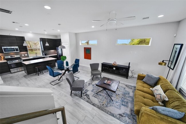 Building Photo - 2314 Gagne St