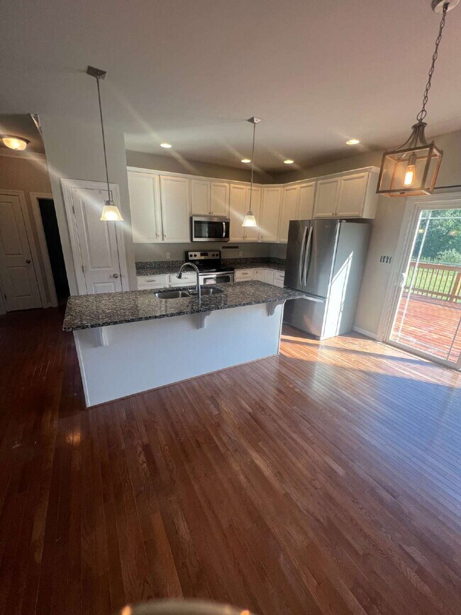 Building Photo - 90 Hickory Ridge Cir