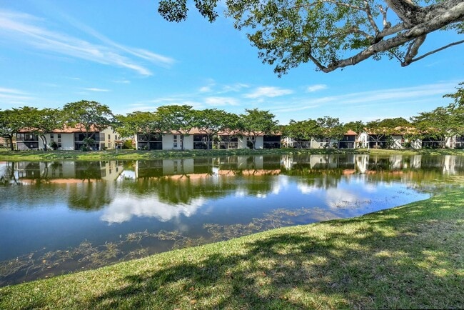 Building Photo - 10663 Ocean Palm Way