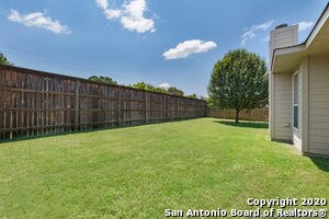 Building Photo - 133 Deer Wood Oaks