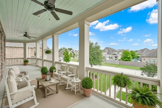 Building Photo - 2331 Bottlebrush Ln