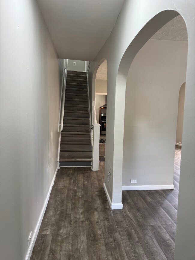 Building Photo - 92 Lockhart St